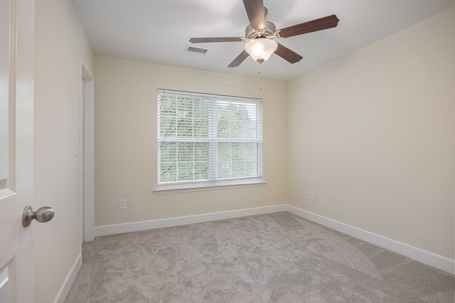 8222 Lenox Creekside Dr, Antioch, TN 37013