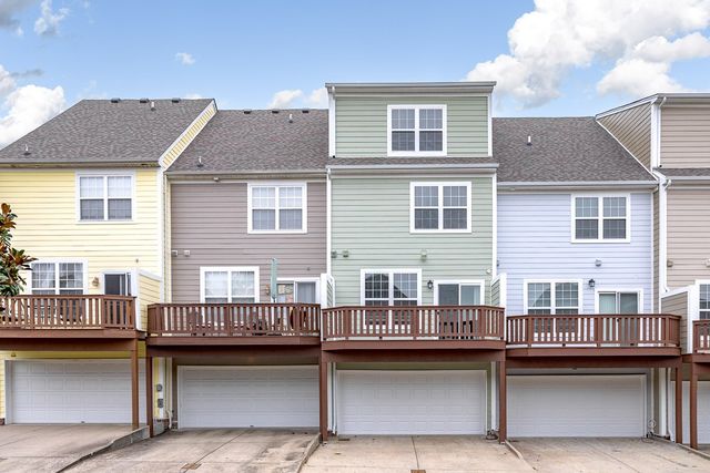 8222 Lenox Creekside Dr, Antioch, TN 37013