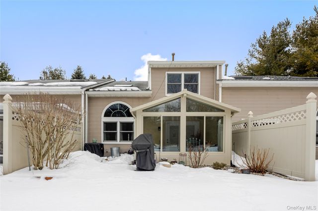 29 Deer Crossing Drive, Fishkill, NY 12524