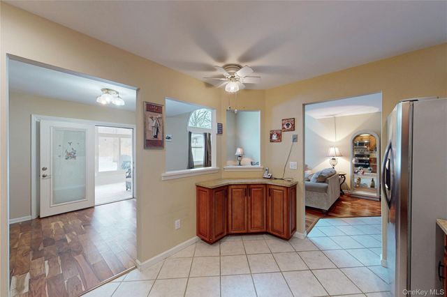 29 Deer Crossing Drive, Fishkill, NY 12524