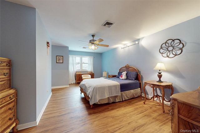 29 Deer Crossing Drive, Fishkill, NY 12524