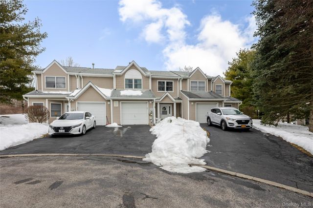 29 Deer Crossing Drive, Fishkill, NY 12524