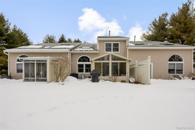 29 Deer Crossing Drive, Fishkill, NY 12524