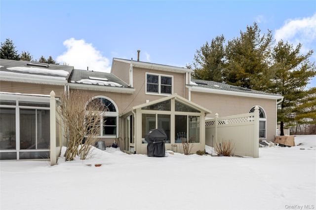 29 Deer Crossing Drive, Fishkill, NY 12524