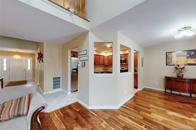 29 Deer Crossing Drive, Fishkill, NY 12524