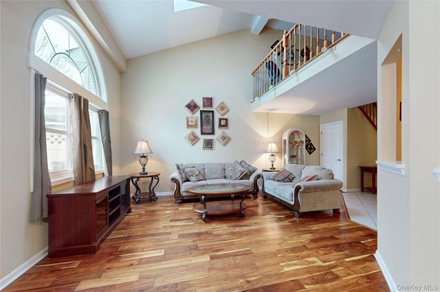 29 Deer Crossing Drive, Fishkill, NY 12524