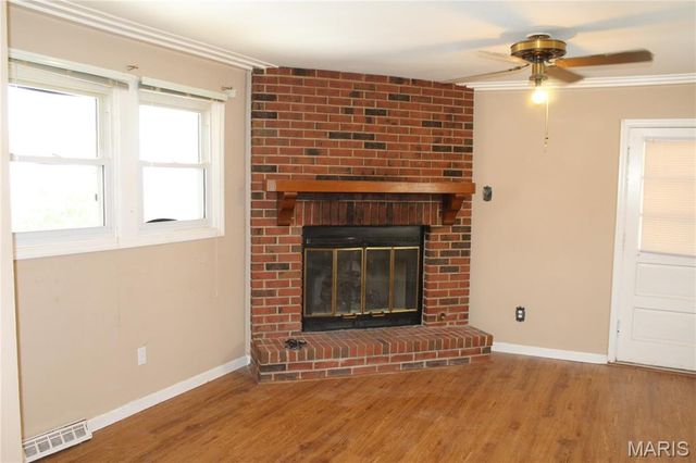 4207 Saint Linus Lane, St Ann, MO 63074