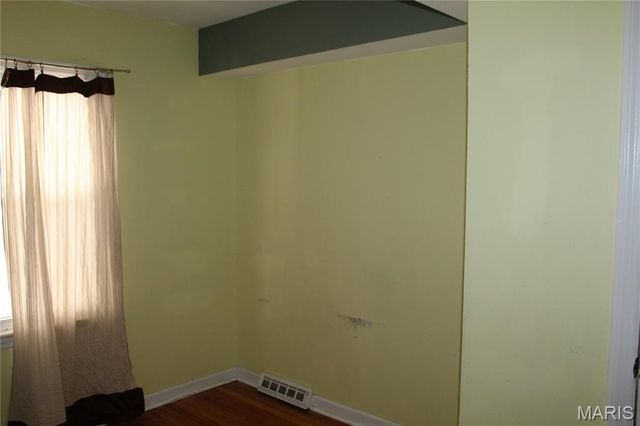 4207 Saint Linus Lane, St Ann, MO 63074