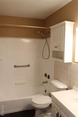 4207 Saint Linus Lane, St Ann, MO 63074