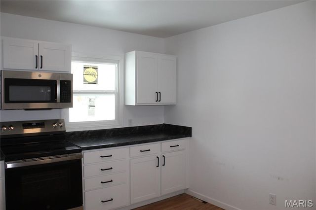 4207 Saint Linus Lane, St Ann, MO 63074