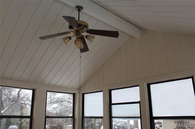 4207 Saint Linus Lane, St Ann, MO 63074