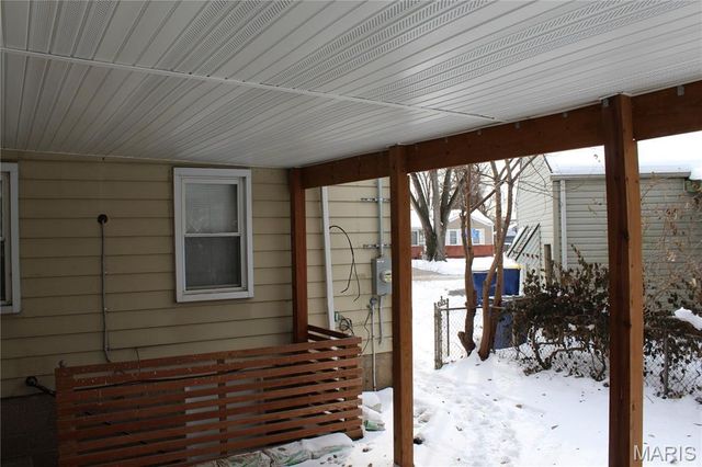 4207 Saint Linus Lane, St Ann, MO 63074