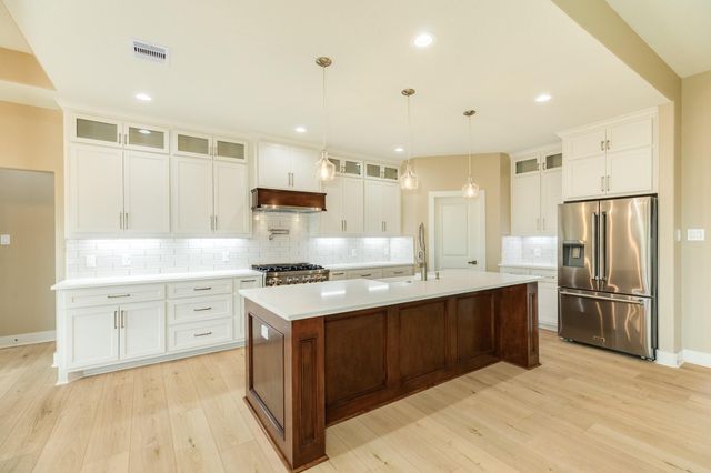 33627 Blue Marlin, Richwood, TX 77531