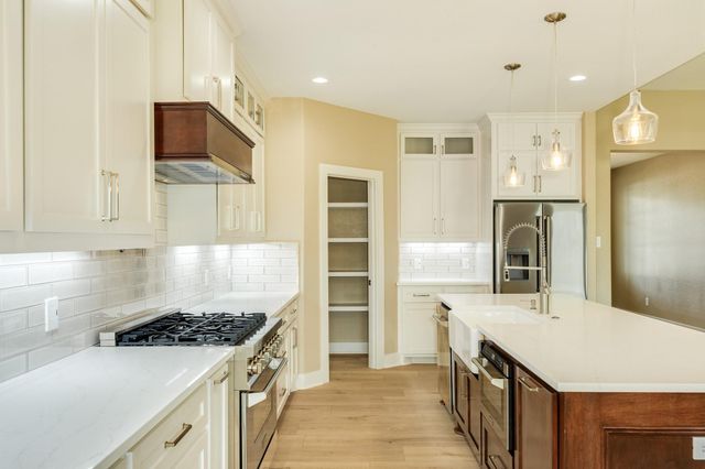 33627 Blue Marlin, Richwood, TX 77531