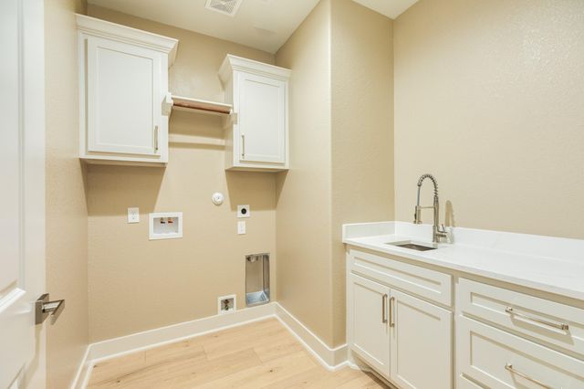 33627 Blue Marlin, Richwood, TX 77531