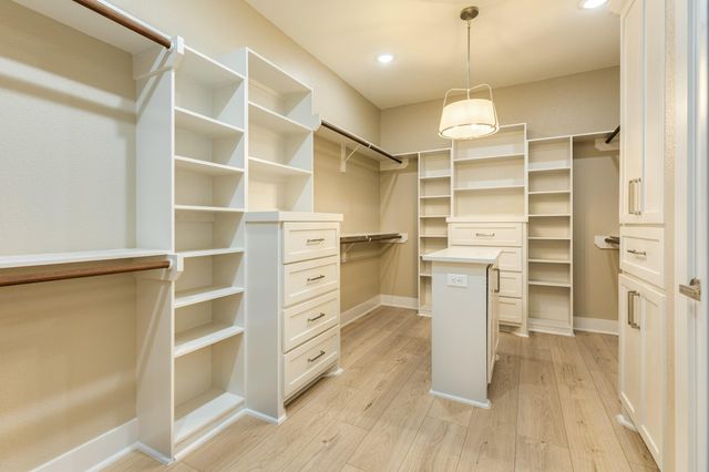 33627 Blue Marlin, Richwood, TX 77531