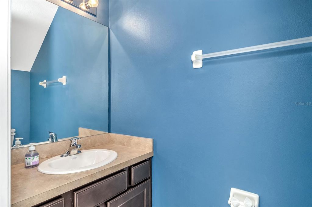 Image 23 of property listing at 13937 SNAPPER FIN LANE, Tampa, FL 33637
