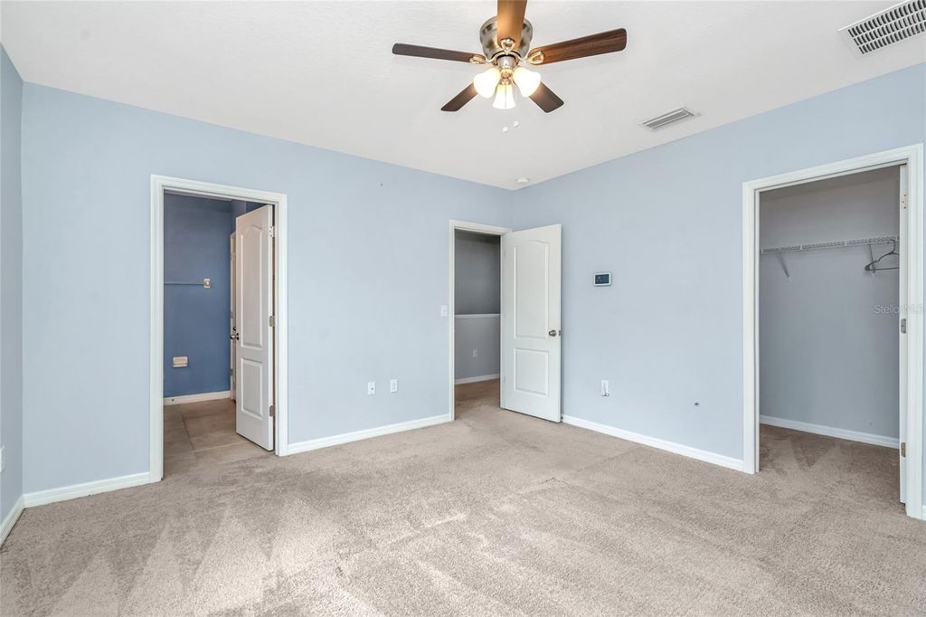 Image 32 of property listing at 13937 SNAPPER FIN LANE, Tampa, FL 33637