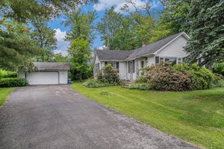 223 15th Avenue NW, Demotte, IN 46310