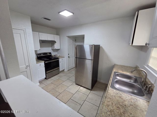 7909 WAINWRIGHT Drive, Jacksonville, FL 32208