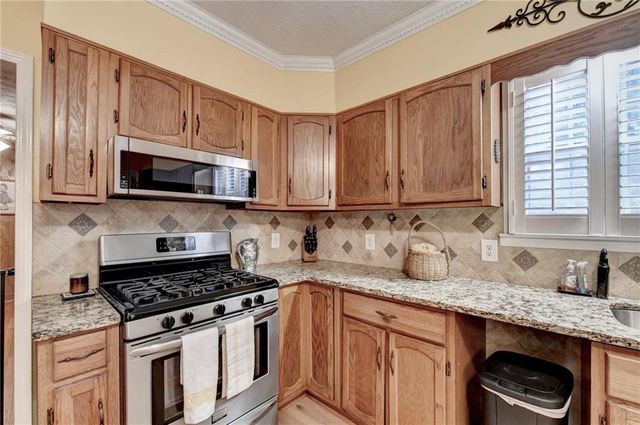 1889 Ridgedale Drive, Snellville, GA 30078