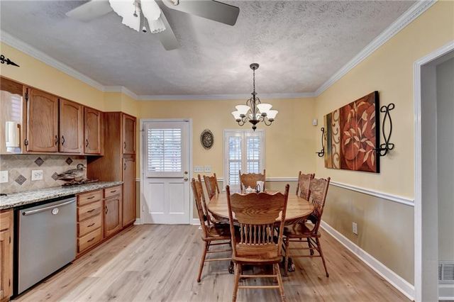 1889 Ridgedale Drive, Snellville, GA 30078