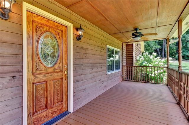 1889 Ridgedale Drive, Snellville, GA 30078