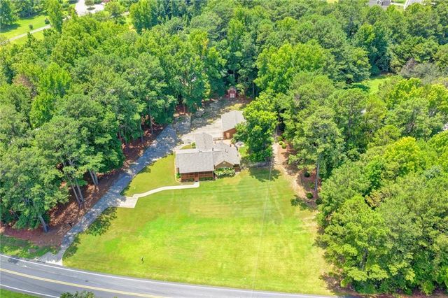 1889 Ridgedale Drive, Snellville, GA 30078