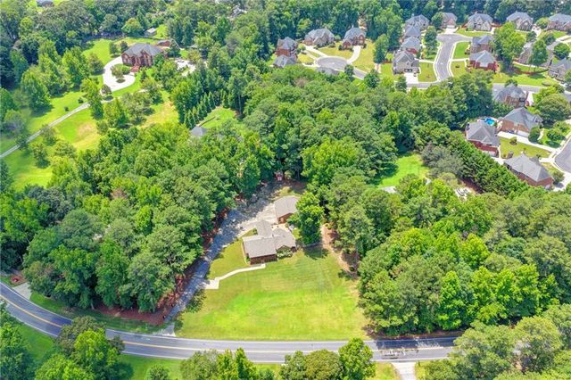 1889 Ridgedale Drive, Snellville, GA 30078