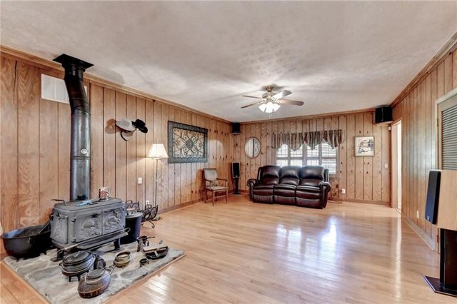 1889 Ridgedale Drive, Snellville, GA 30078