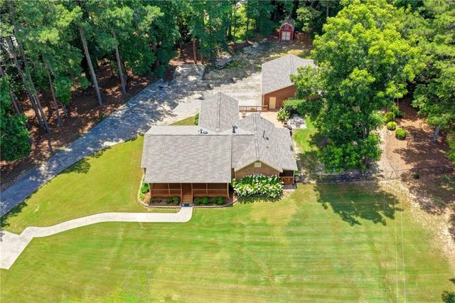 1889 Ridgedale Drive, Snellville, GA 30078