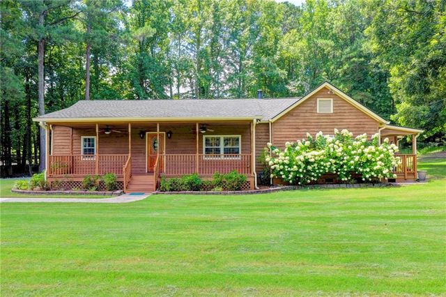1889 Ridgedale Drive, Snellville, GA 30078