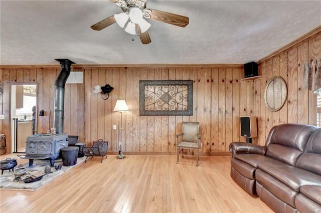 1889 Ridgedale Drive, Snellville, GA 30078