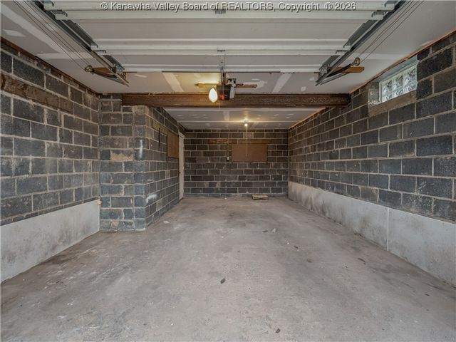 2901 Phillips Street, South Charleston, WV 25303