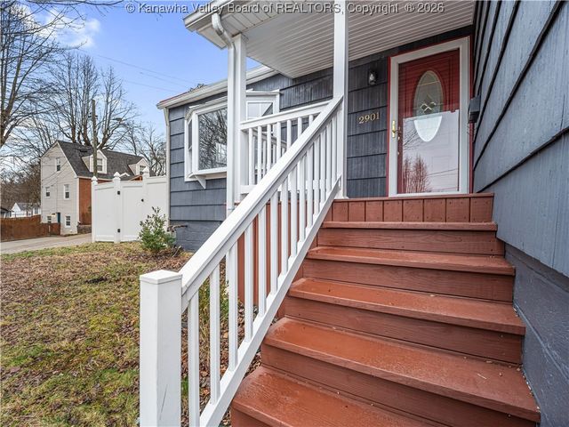 2901 Phillips Street, South Charleston, WV 25303