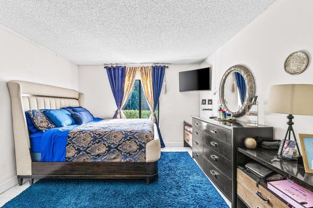 1006 Green Pine Boulevard F1, West Palm Beach, FL 33409