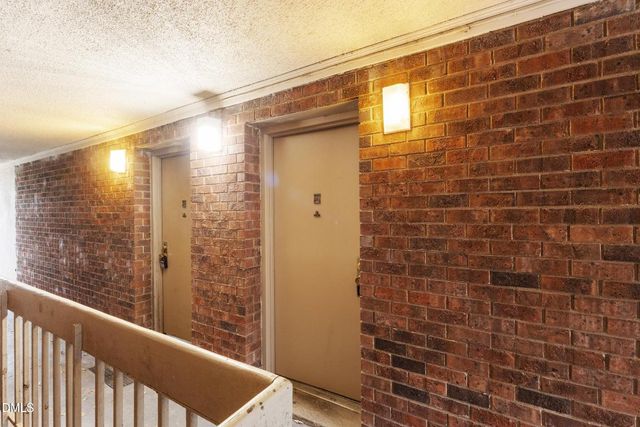 500 Umstead Drive C 304, Chapel Hill, NC 27516