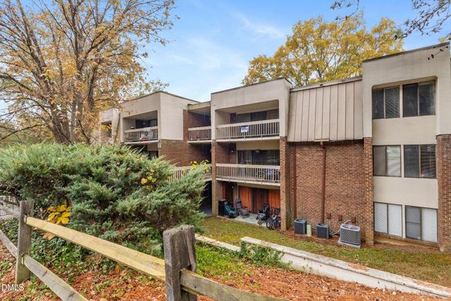 500 Umstead Drive C 304, Chapel Hill, NC 27516