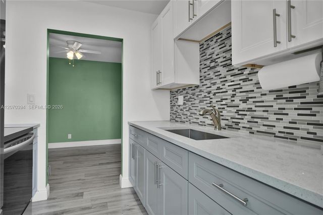 931 SE 9th Avenue 17, Pompano Beach, FL 33060