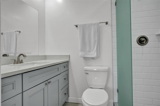 931 SE 9th Avenue 17, Pompano Beach, FL 33060