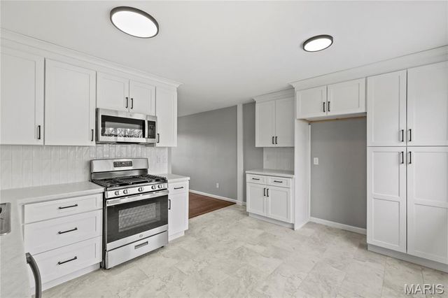 367 Peffer Lane, Fenton, MO 63026