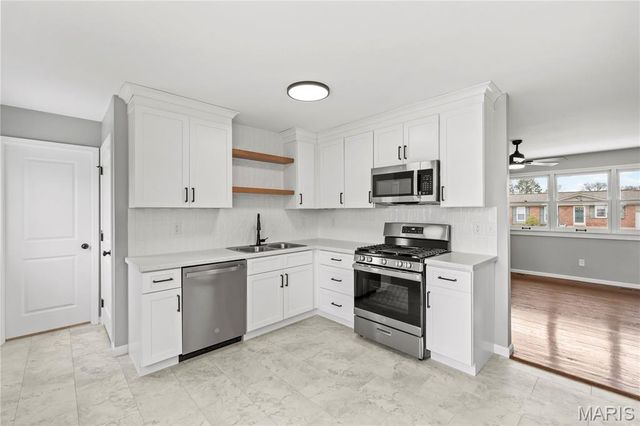 367 Peffer Lane, Fenton, MO 63026