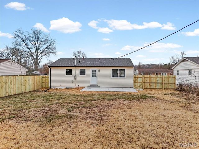 367 Peffer Lane, Fenton, MO 63026