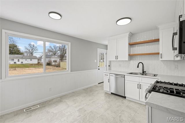 367 Peffer Lane, Fenton, MO 63026