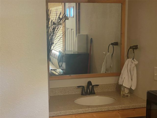 1104 Rorem Avenue, Palacios, TX 77465