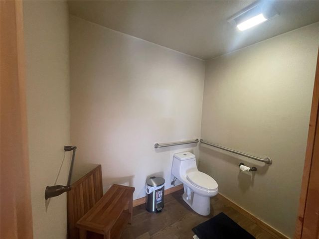 1104 Rorem Avenue, Palacios, TX 77465