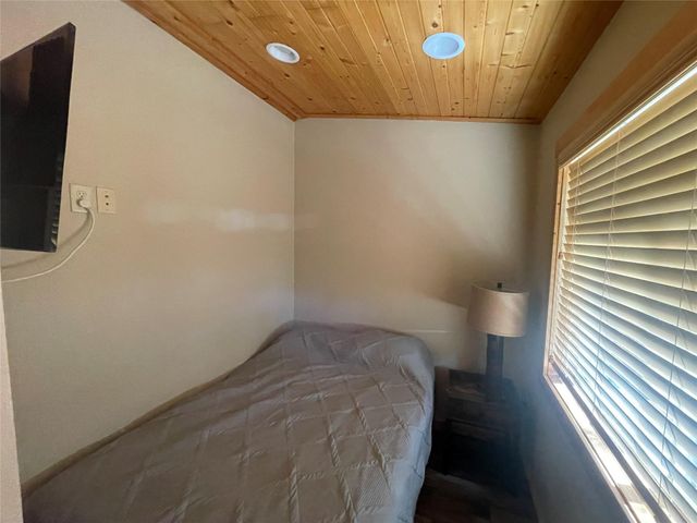 1104 Rorem Avenue, Palacios, TX 77465