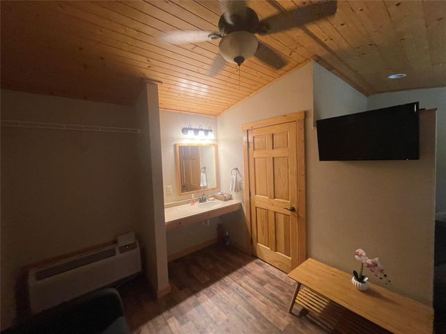 1104 Rorem Avenue, Palacios, TX 77465