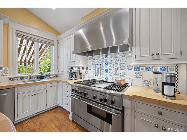 2072 Summit St, Franktown, CO 80116