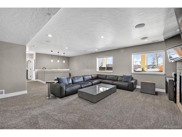 2015 Walnut Creek Ct, Colorado Springs, CO 80921